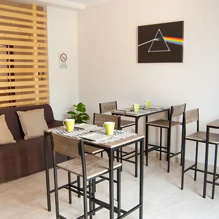 Hycarus Bed & Breakfast 3*